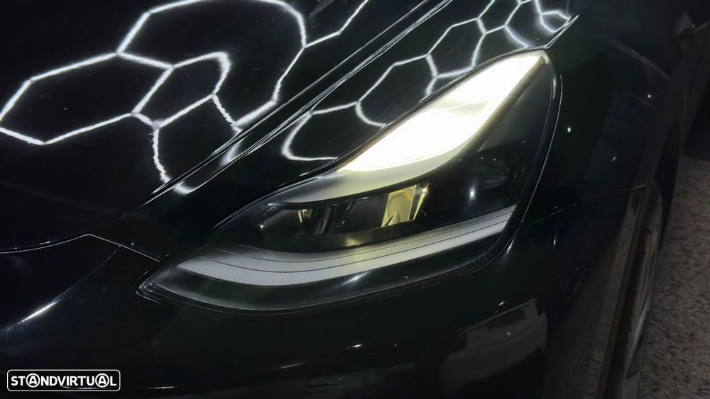Tesla Model Y RWD - 12