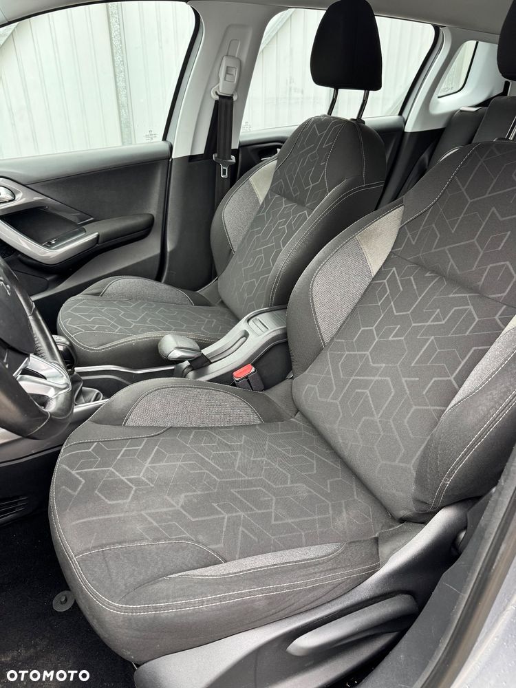 Peugeot 2008 1.6 BlueHDi Style - 12