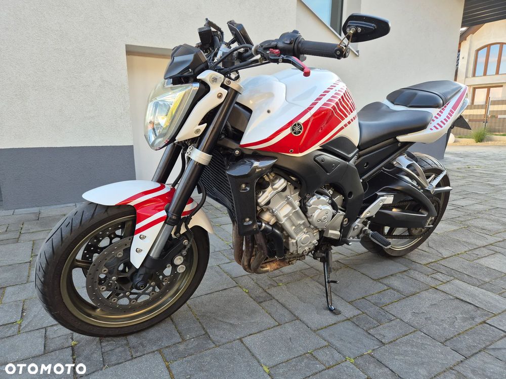 Yamaha FZ - 2