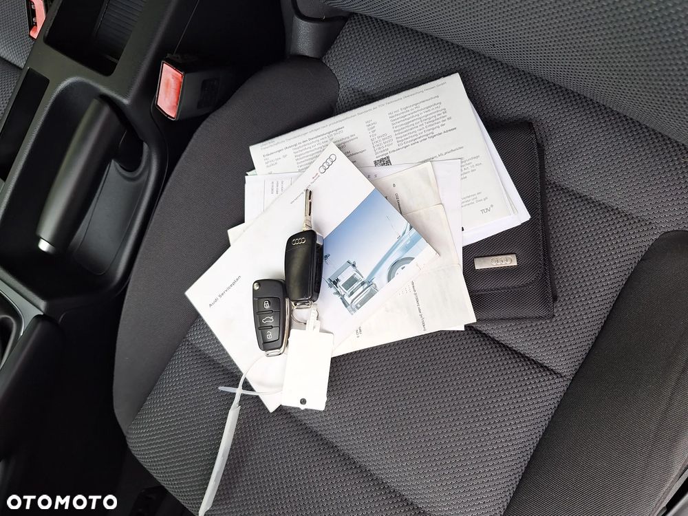 Audi A3 Sportback 1.6 Ambiente - 28
