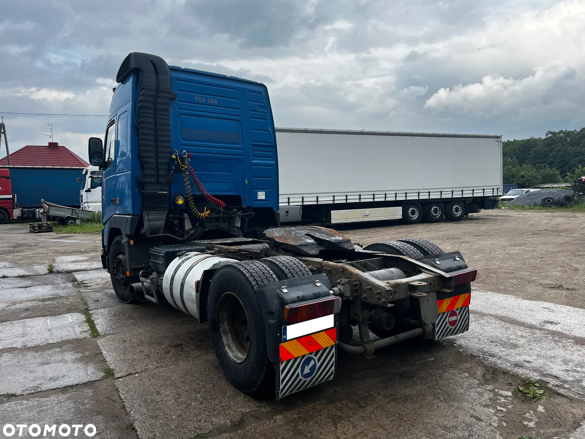 Volvo / AUTOMAT  / KLIMA POSTOJOWA /  2 DUŻE ZBIORNIKI / 2014 ROK !! - 3