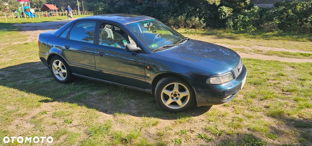 Audi A4 - 1