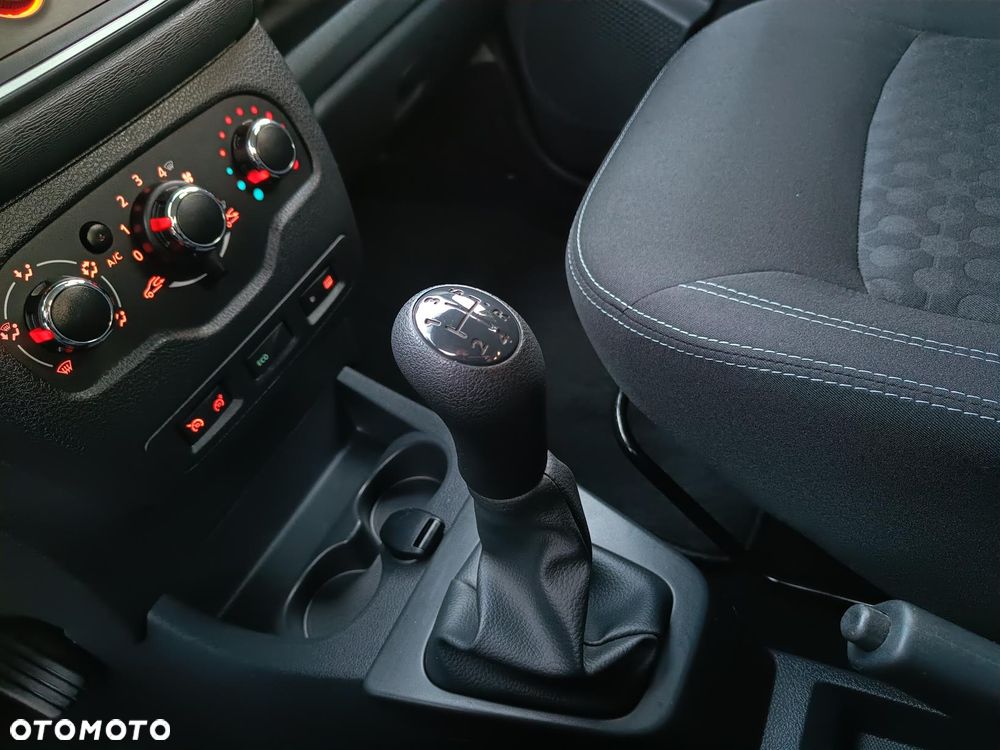 Dacia Dokker TCe 115 Stepway - 36