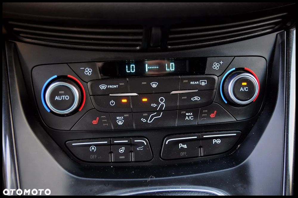 Ford Kuga 2.0 TDCi 4WD Titanium - 27