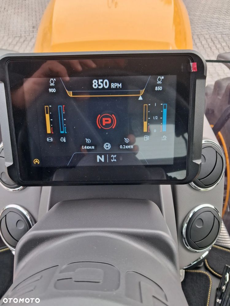 JCB FASTRAC 4220 ICON - 20