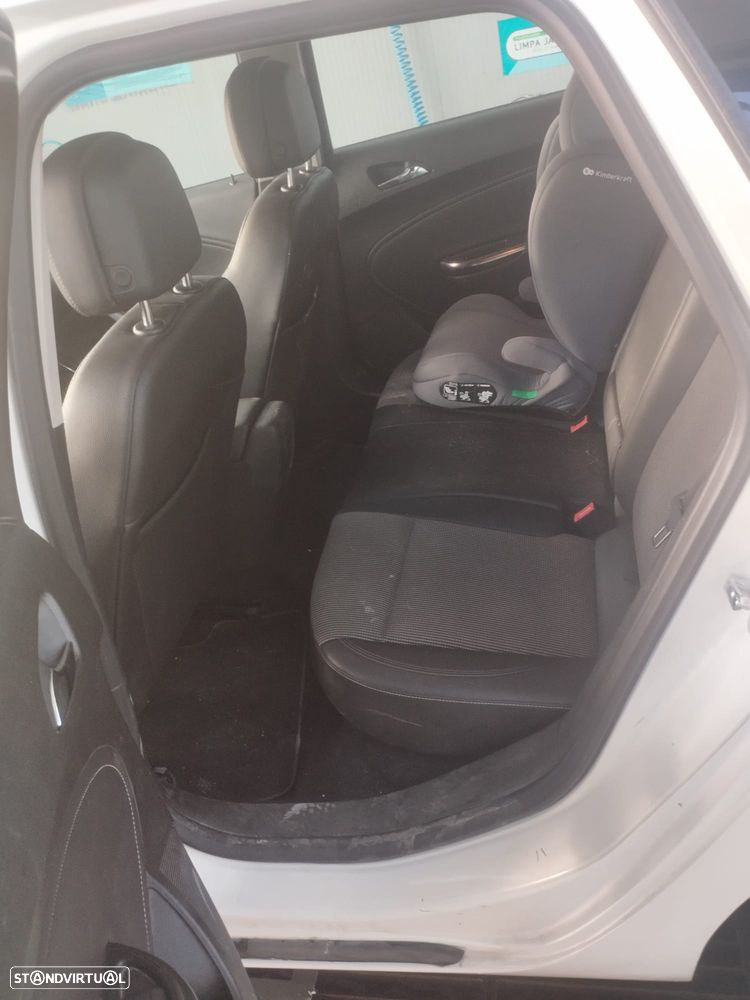 Opel Astra Sports Tourer 1.7 CDTi Executive S/S - 3