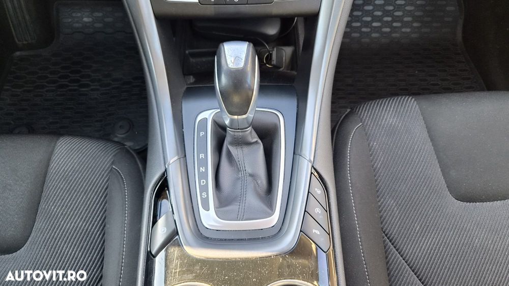 Ford Mondeo 2.0 TDCi Powershift - 17