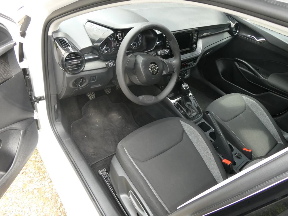 Skoda Fabia - 4