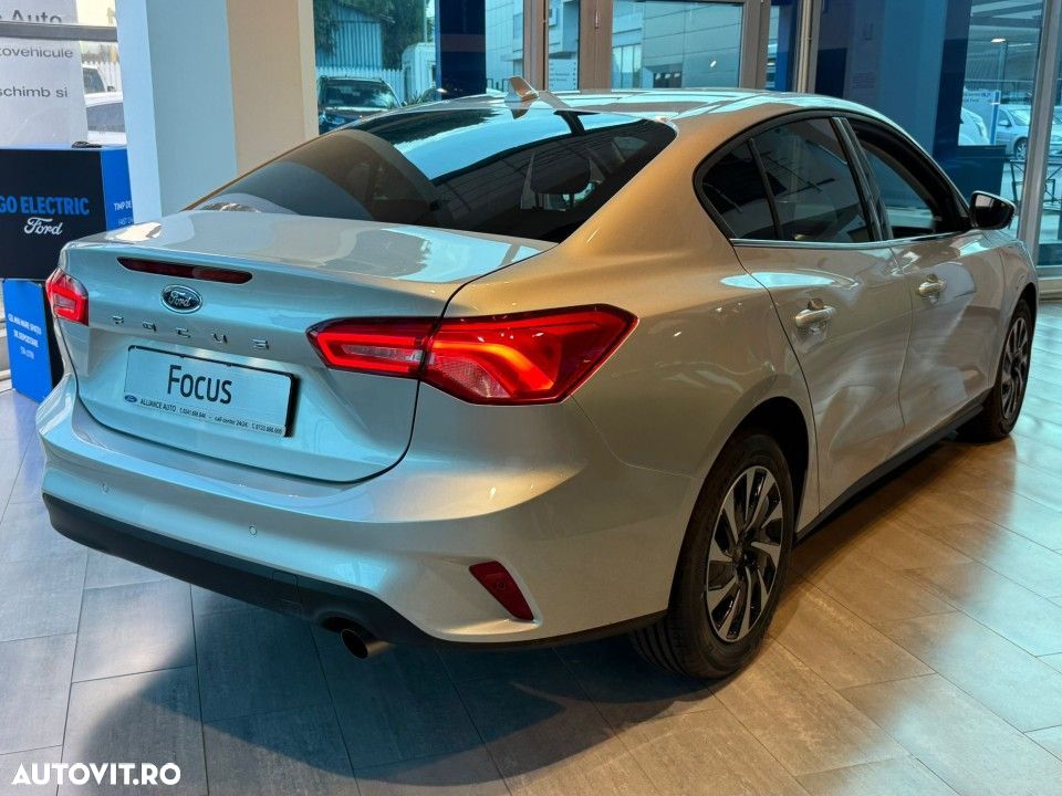 Ford Focus 1.5 EcoBlue 8AT Titanium - 3