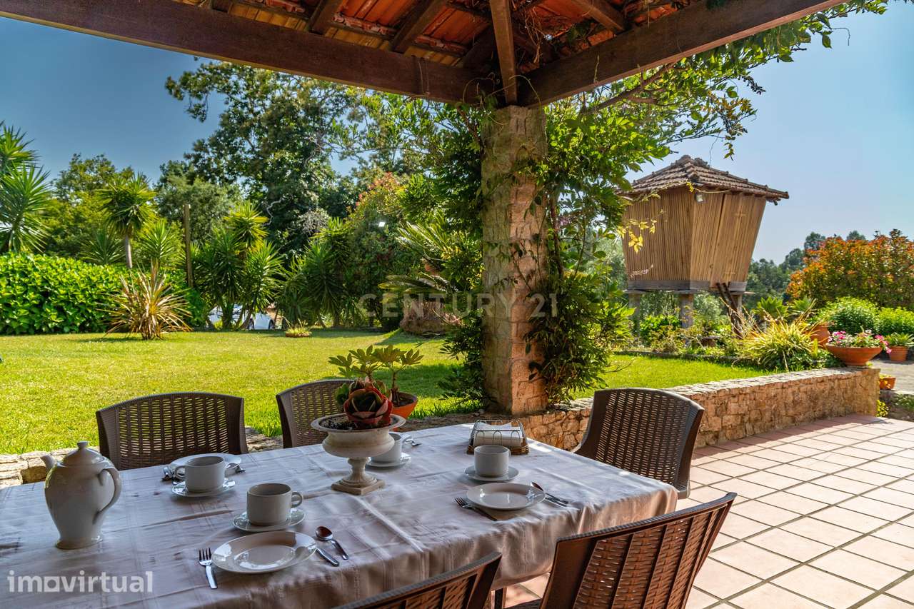 Encantadora Casa de Hóspedes em Aveiro com Jardim e Terraço - Grande imagem: 2/24