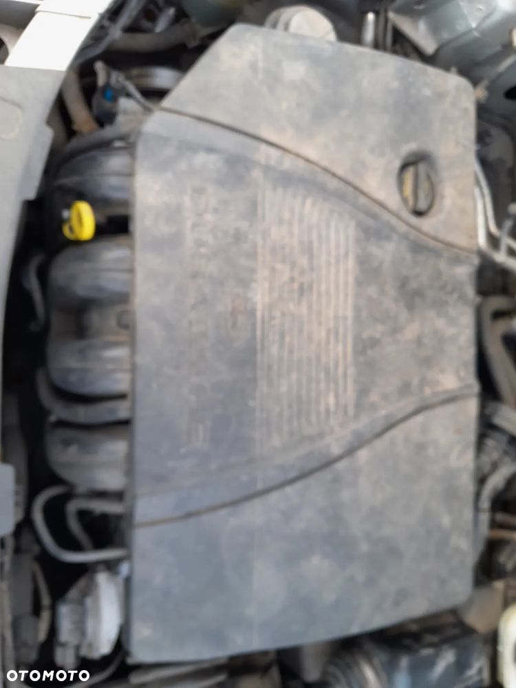 Ford Mondeo 2.0 Ghia - 23