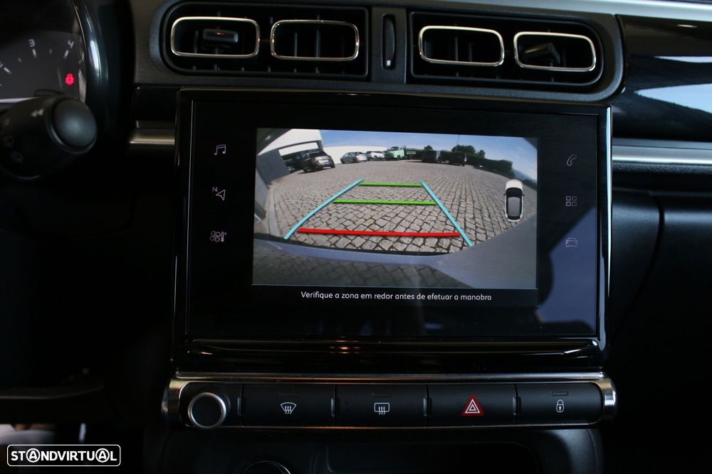 Citroën C3 1.2 PureTech Shine - 15