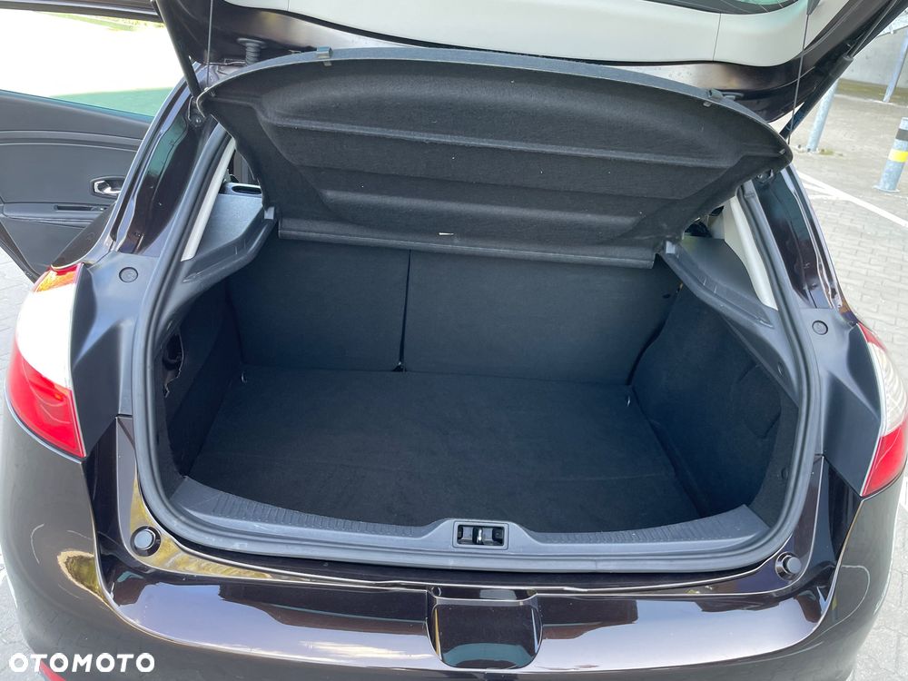 Renault Megane ENERGY TCe 130 BOSE EDITION - 16