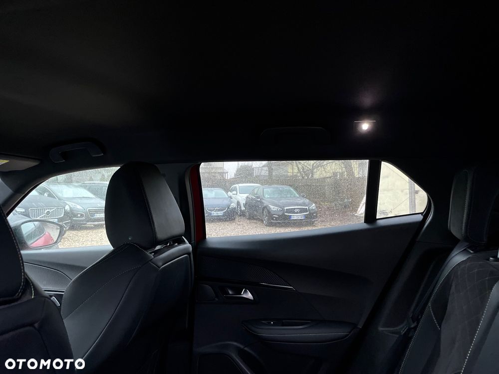 Peugeot 2008 1.5 BlueHDi GT Pack S&S EAT8 - 31