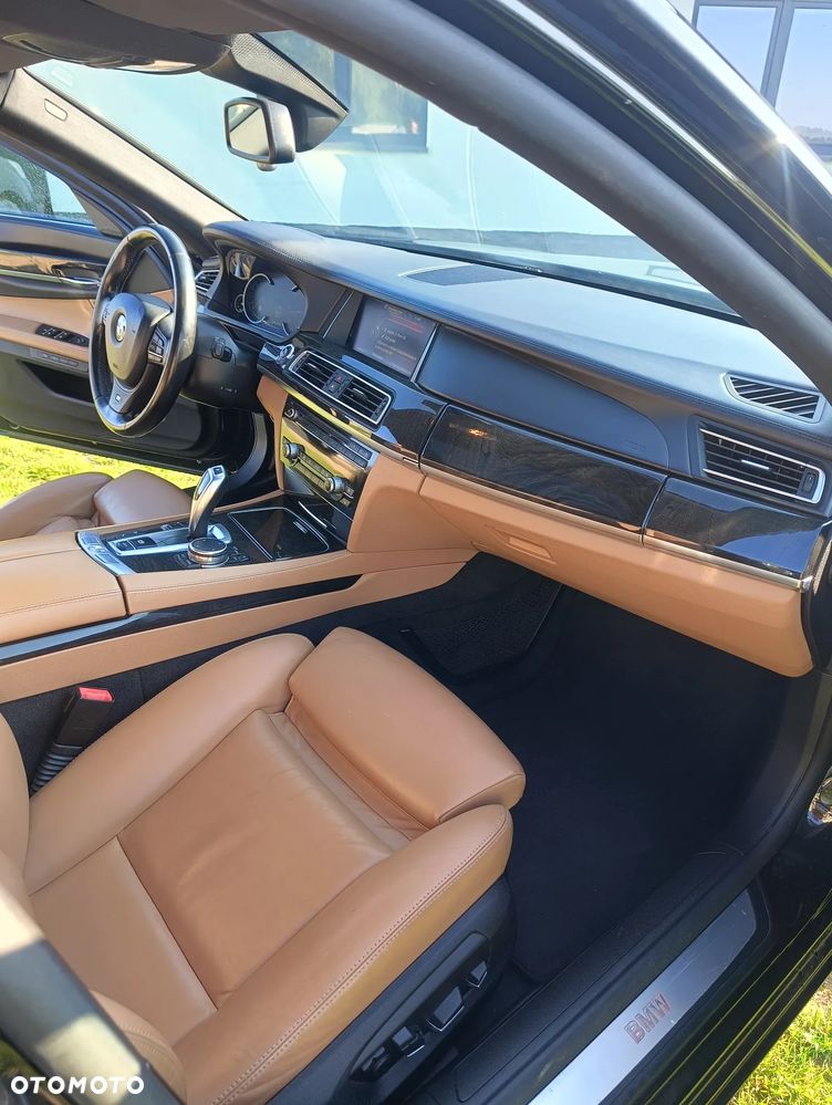 BMW Seria 7 730d xDrive Edition Exclusive - 11