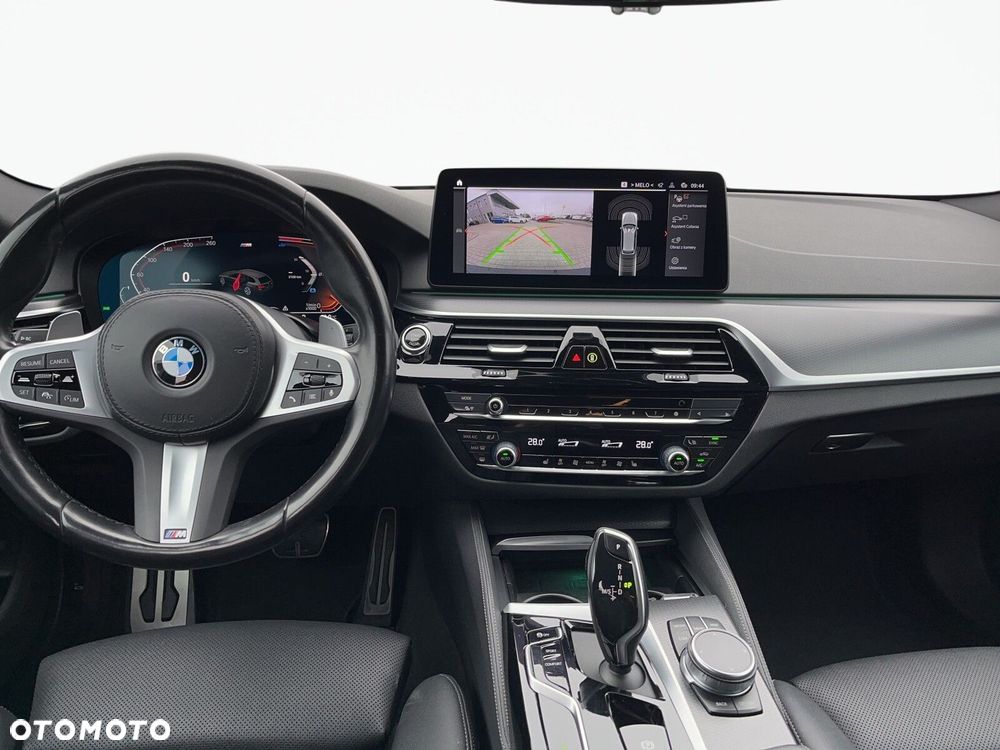 BMW Seria 5 520d xDrive mHEV M Sport sport - 16