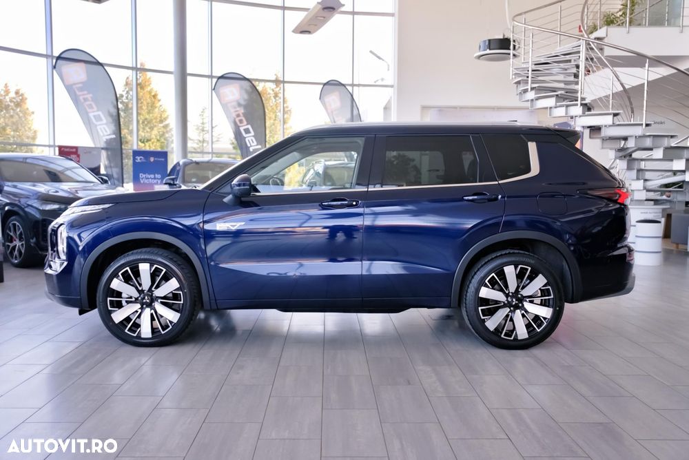 Mitsubishi Outlander - 10