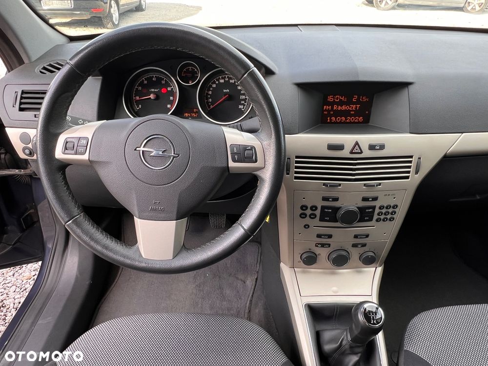 Opel Astra 1.6 Design Edition - 21
