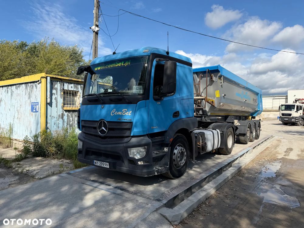 Mercedes-Benz Actros - 1