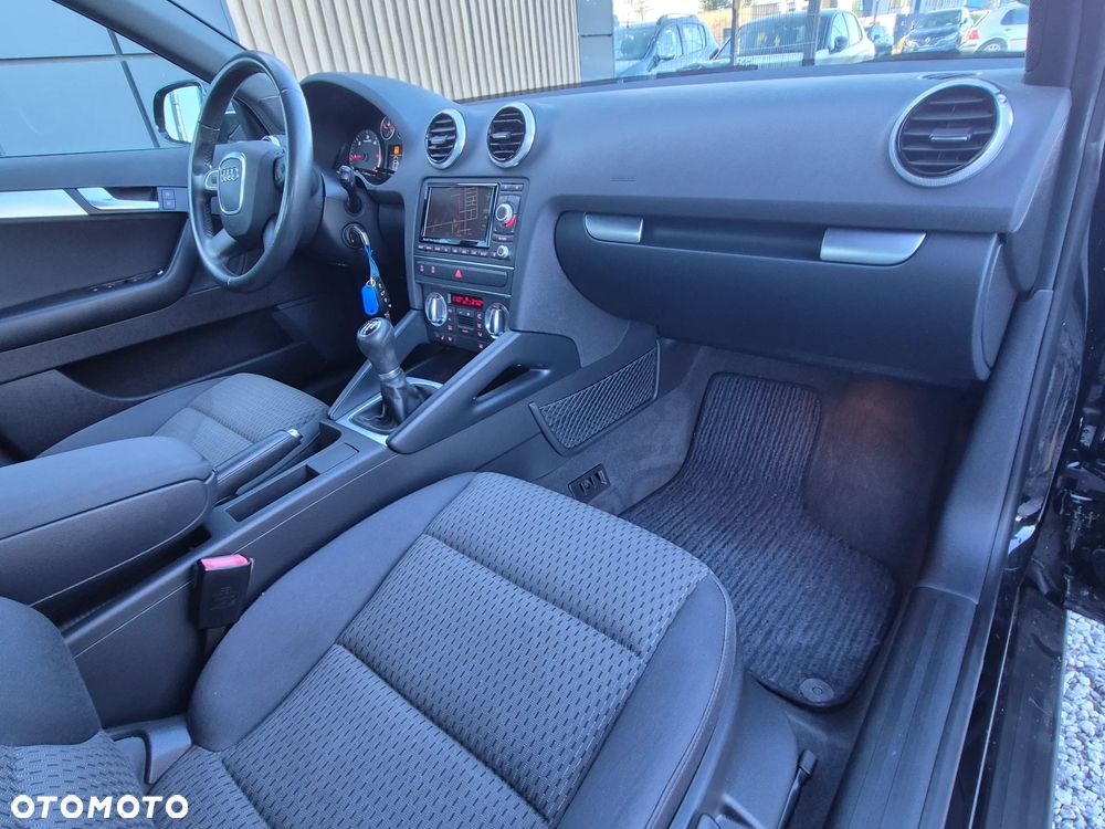 Audi A3 Sportback 1.6 TDI Ambiente - 33