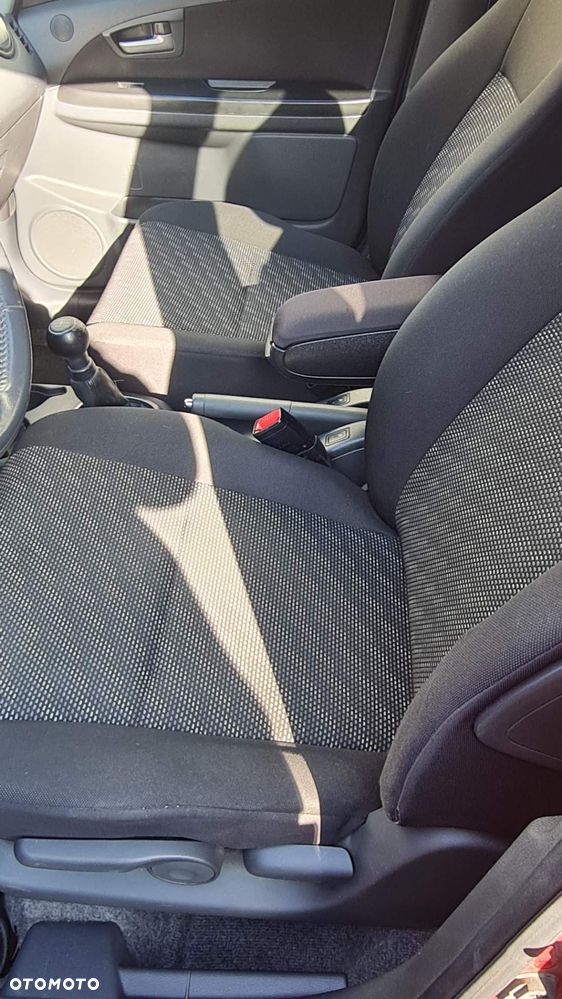 Suzuki SX4 1.6 GS / Premium - 6