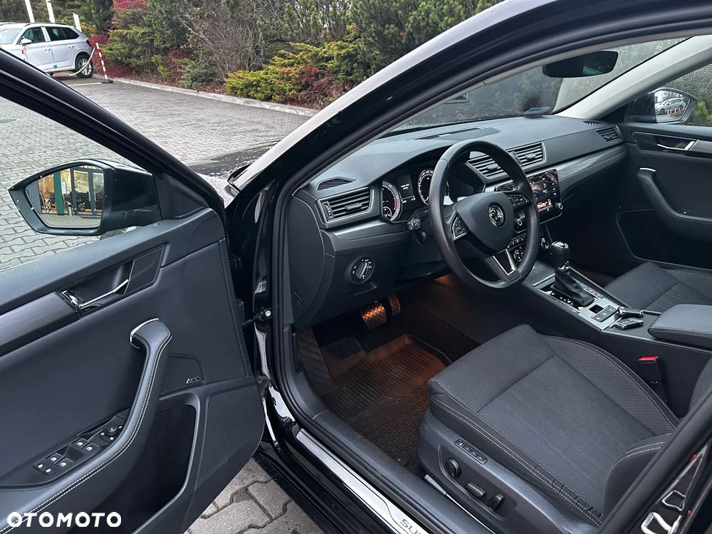 Skoda Superb 2.0 TDI SCR Style DSG - 9