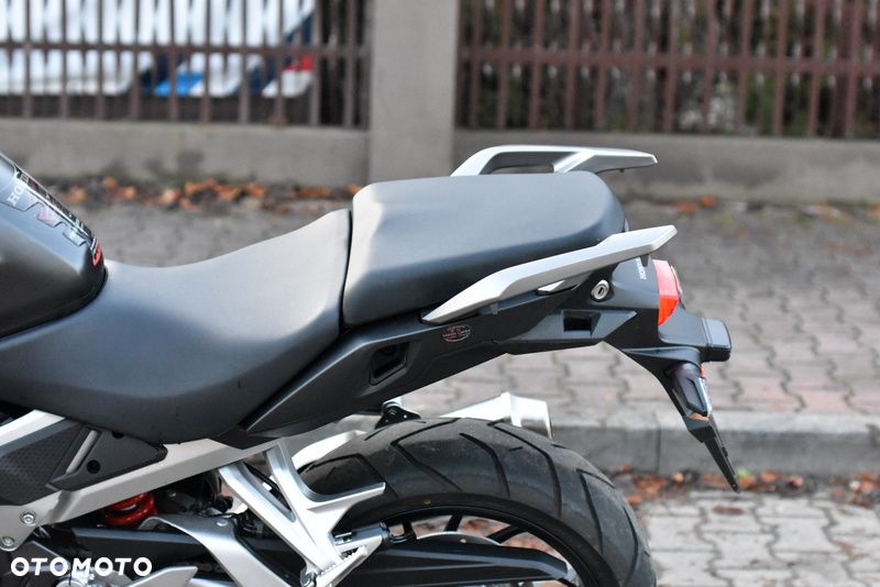 Honda VFR - 28