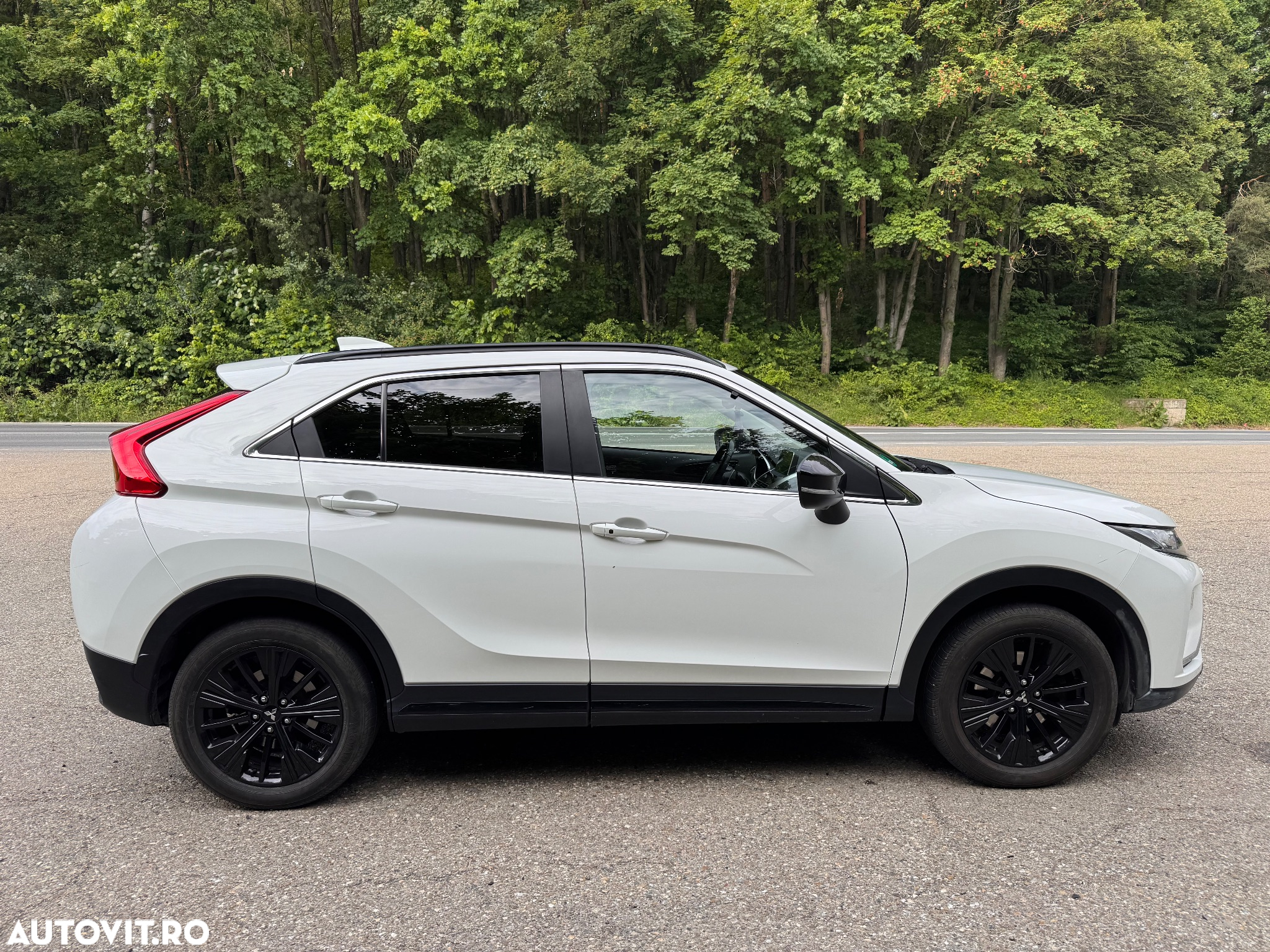 Mitsubishi Eclipse-Cross - 6