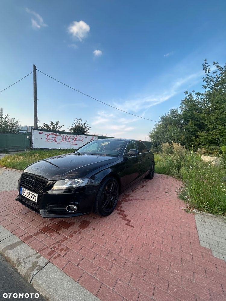 Audi A4 Limousine - 4