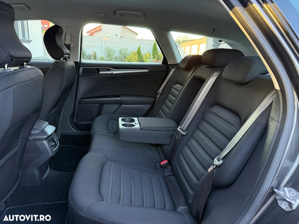 Ford Mondeo 2.0 TDCi Powershift Business - 18