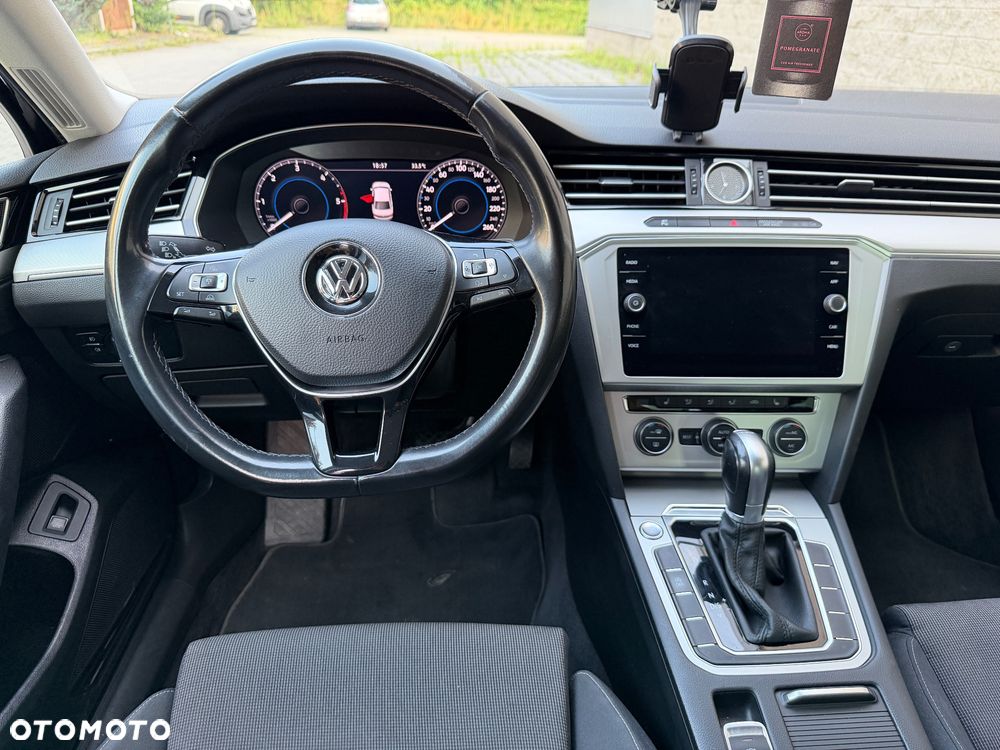 Volkswagen Passat 2.0 TDI EVO Business DSG - 9
