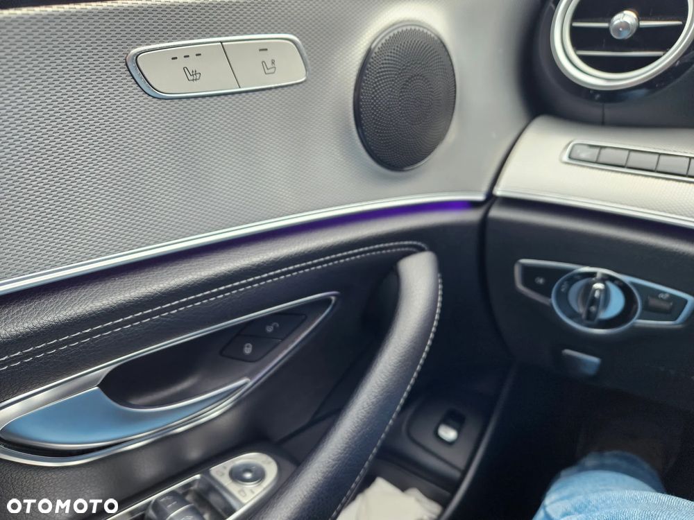 Mercedes-Benz Klasa E 220 d 9G-TRONIC - 13