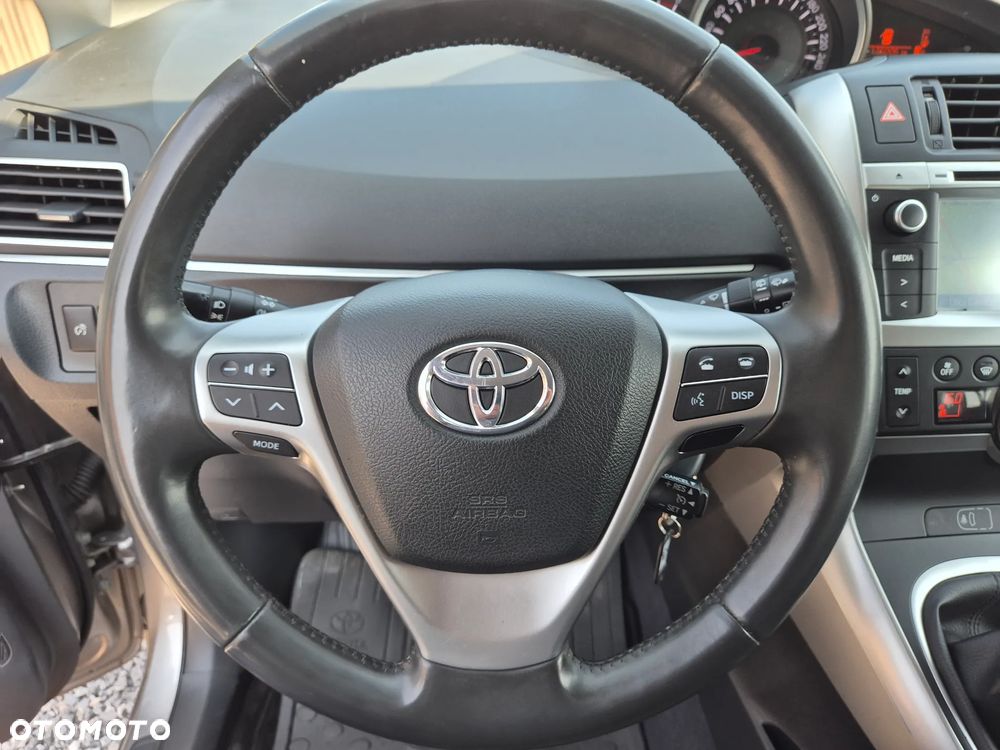 Toyota Verso 1.6 D-4D Prestige - 35