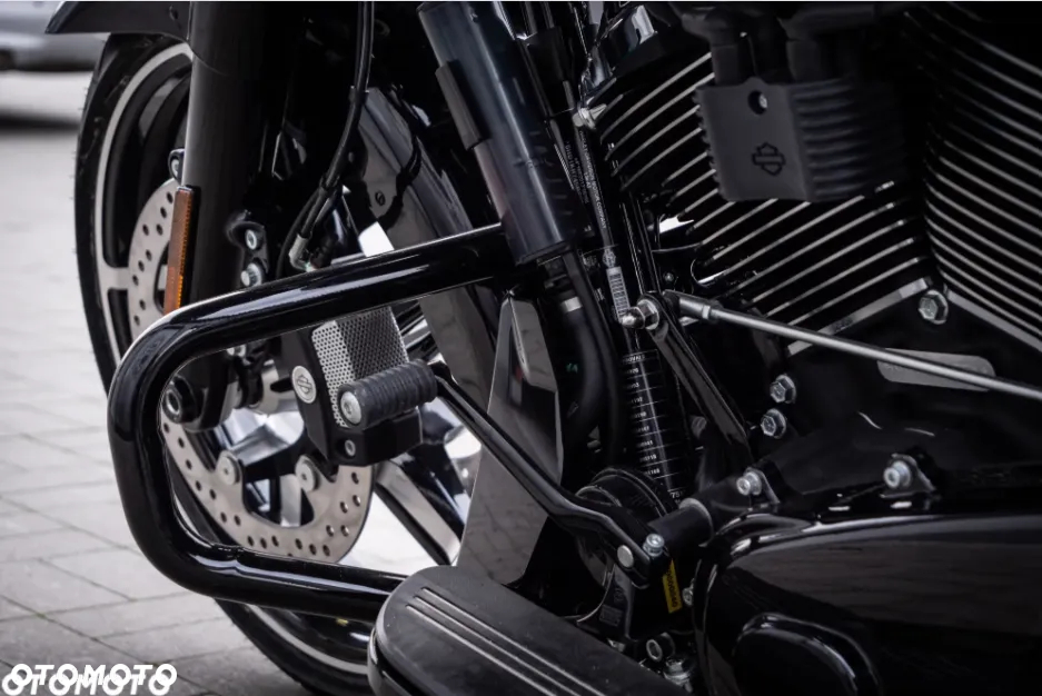 Harley-Davidson Touring Road Glide - 32