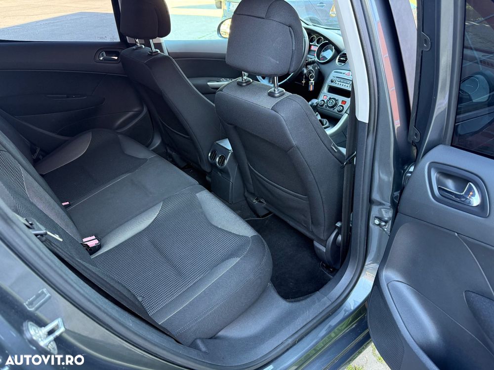 Peugeot 308 1.6HDi Premium - 15