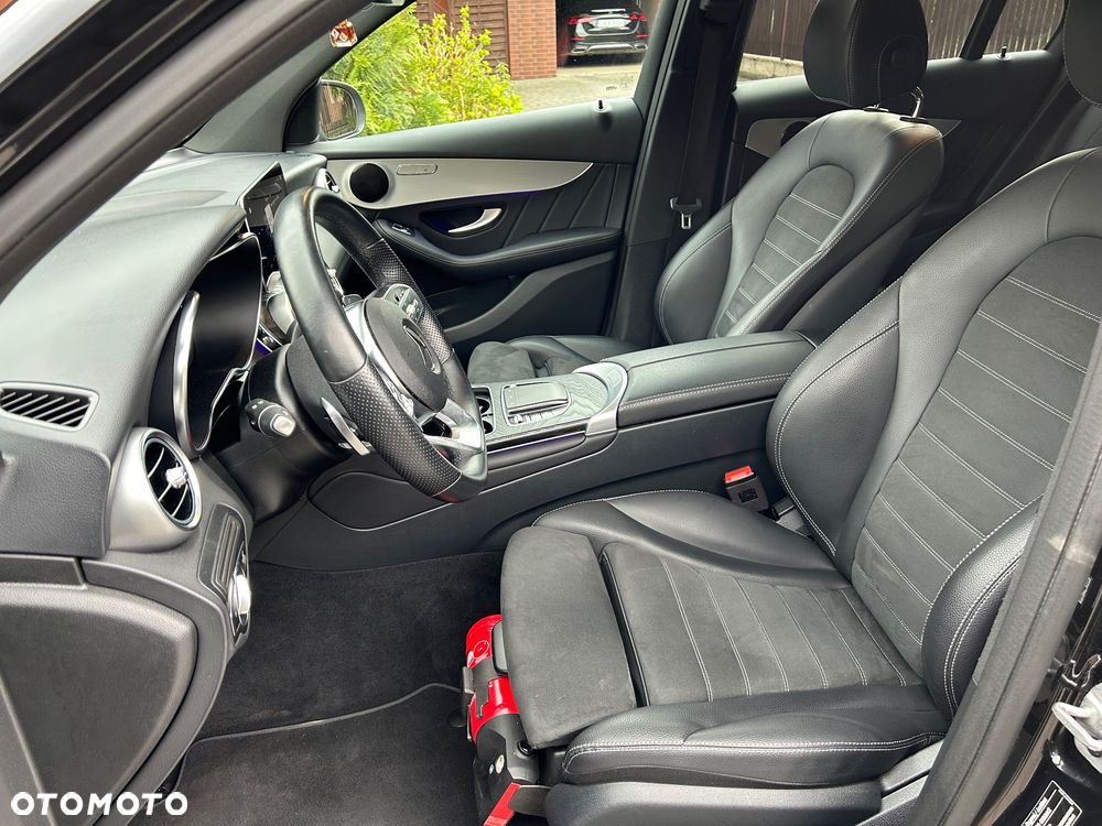 Mercedes-Benz GLC 300 de 4Matic 9G-TRONIC AMG Line Plus - 22