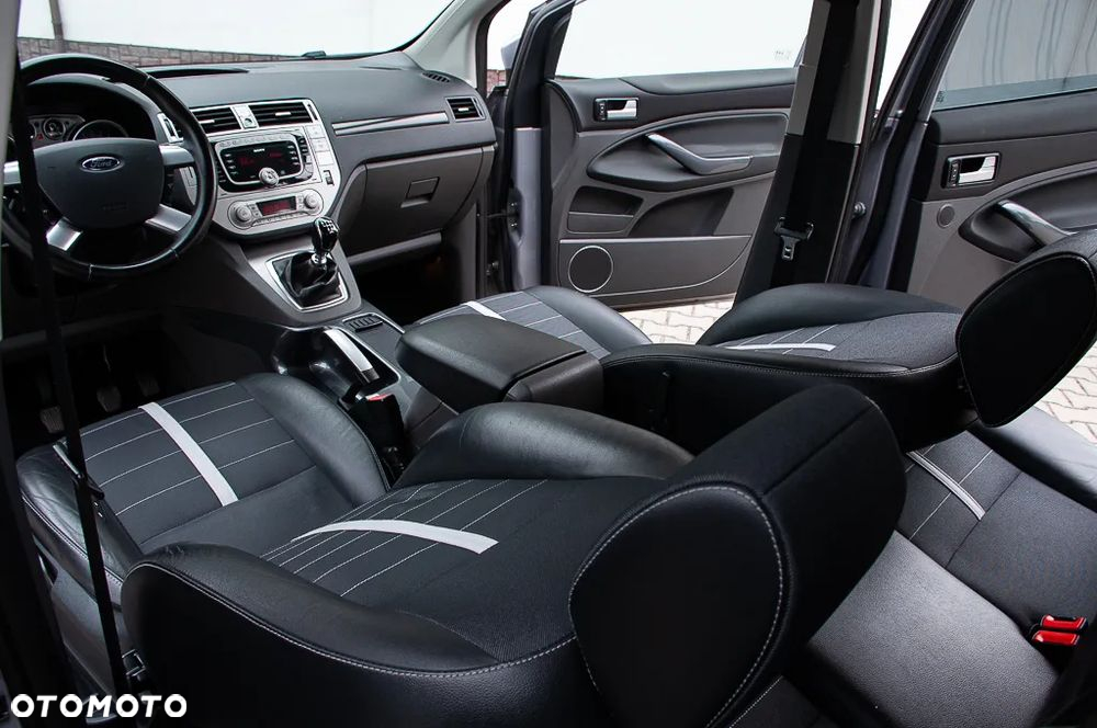 Ford Kuga 2.0 TDCi 2x4 Titanium - 15