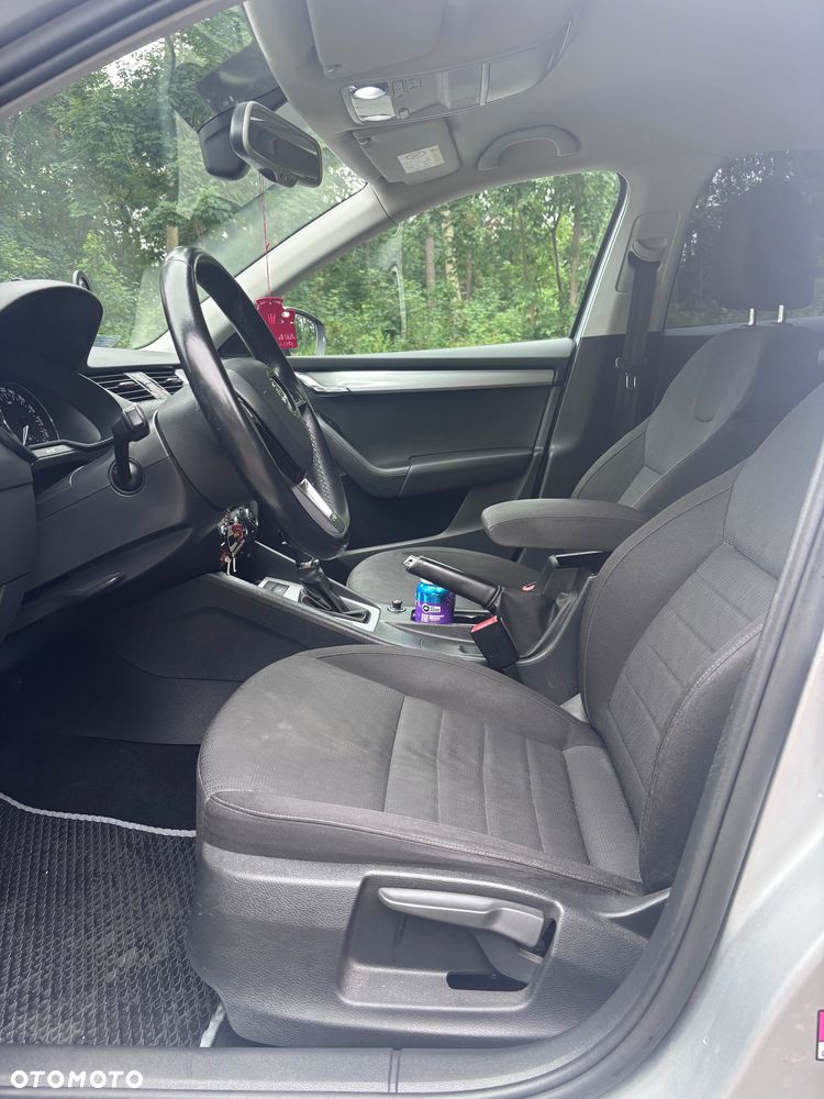 Skoda Octavia 2.0 TDI Style DSG - 10