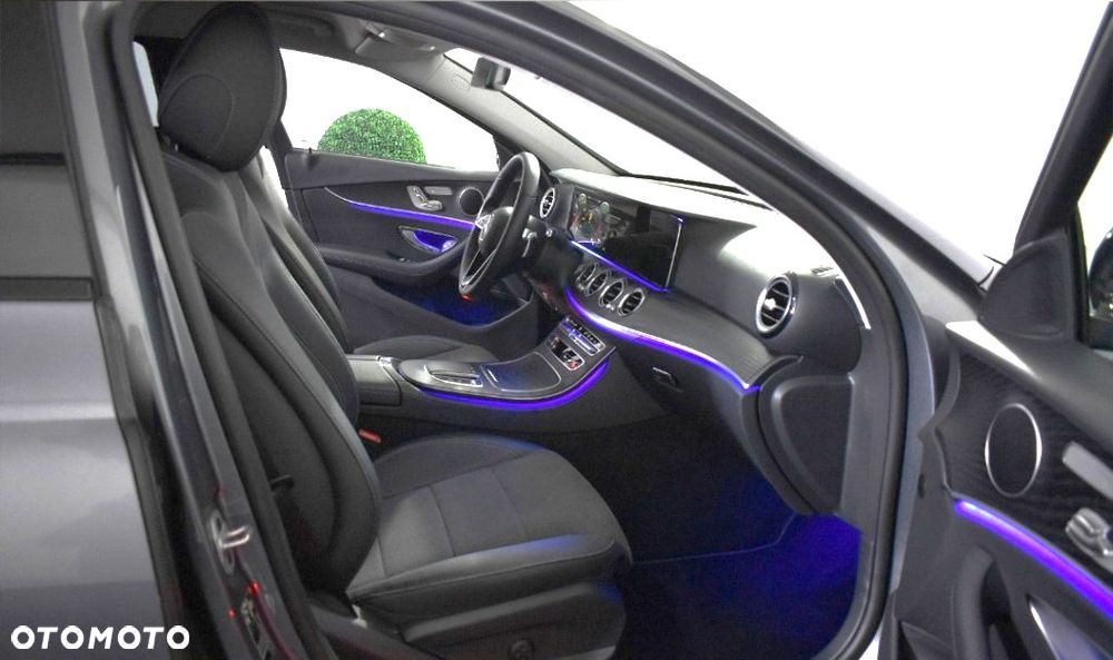 Mercedes-Benz Klasa E 300 de 9G-TRONIC Night Edition - 15