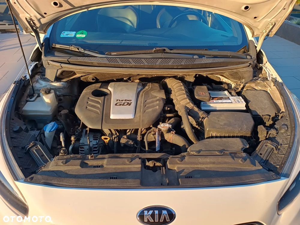 Kia Ceed 1.6 T-GDI GT L - 14