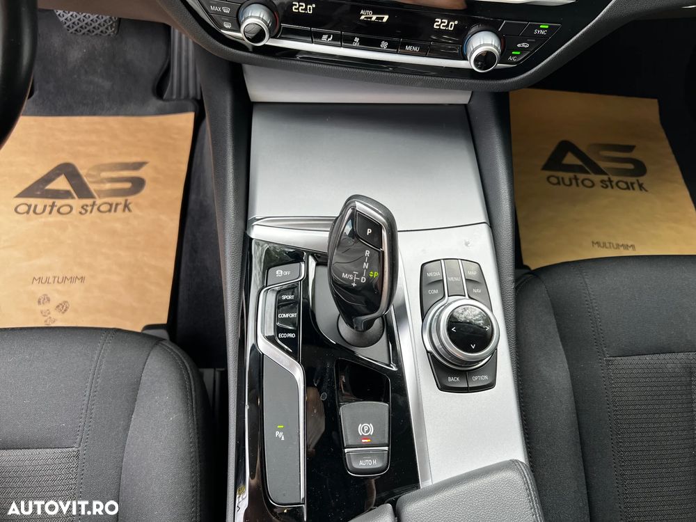 BMW Seria 5 520d AT - 32