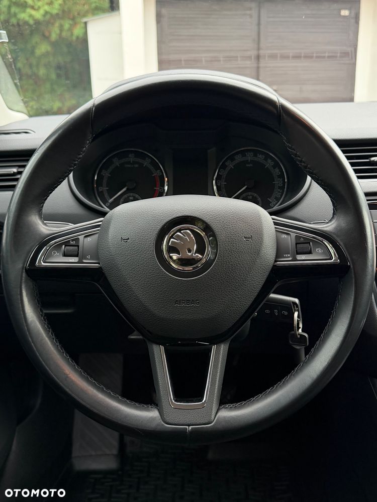 Skoda Octavia 1.4 TSI Ambition - 28