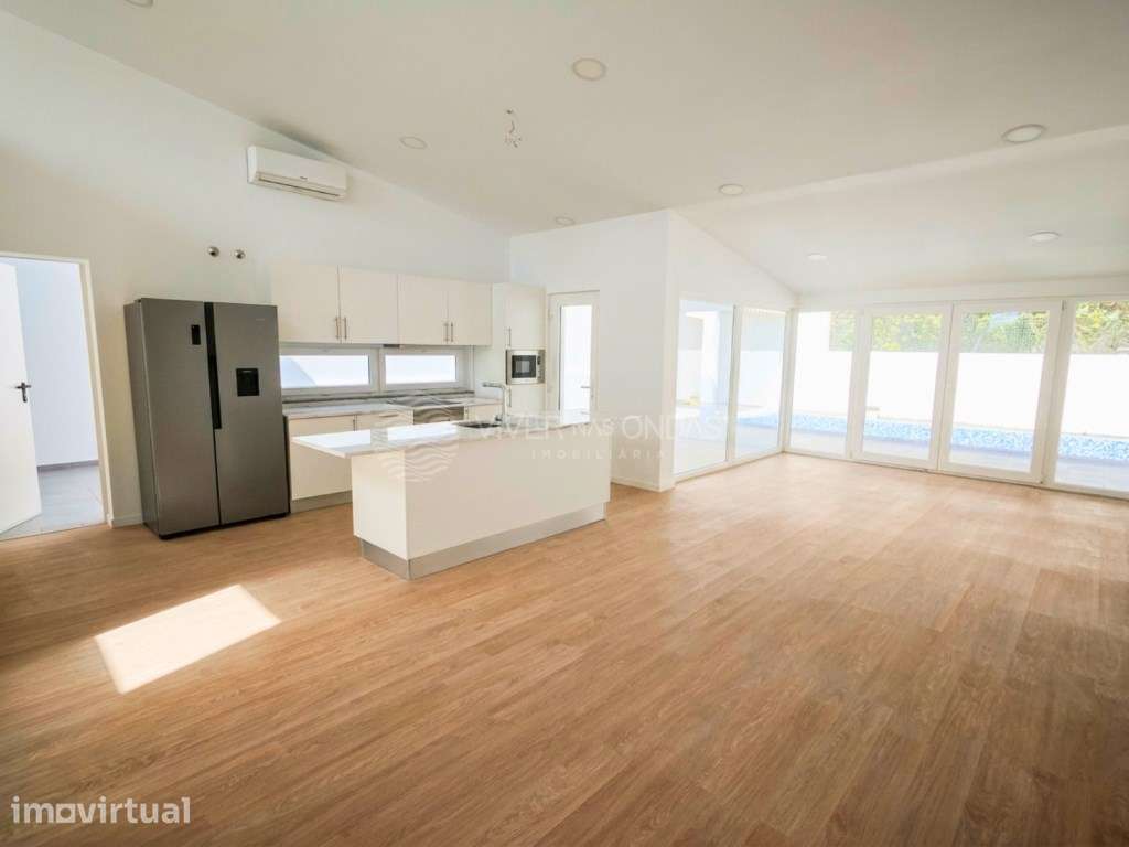 OFERTA ESCRITURA | Moradia T3 Térrea | Piscina | Alto do Índio Sobreda - Grande imagem: 4/36
