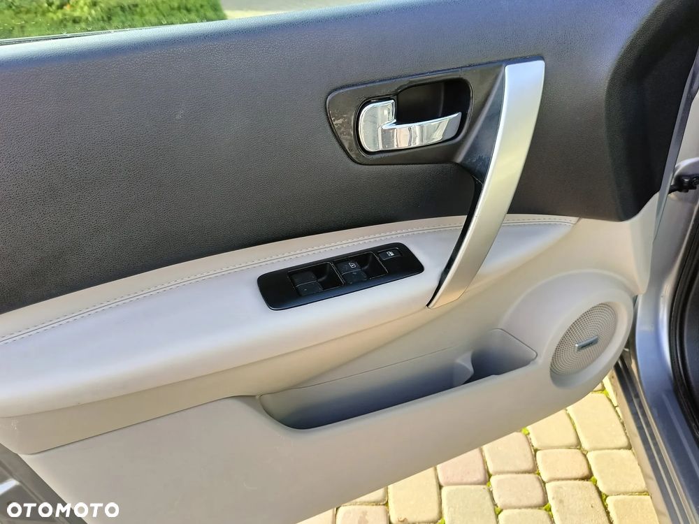 Nissan Qashqai 2.0 dCi 4x4 Tekna Premium - 25