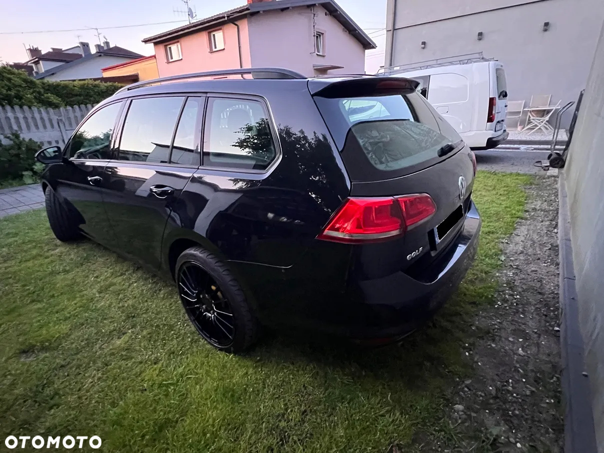 Volkswagen Golf - 5