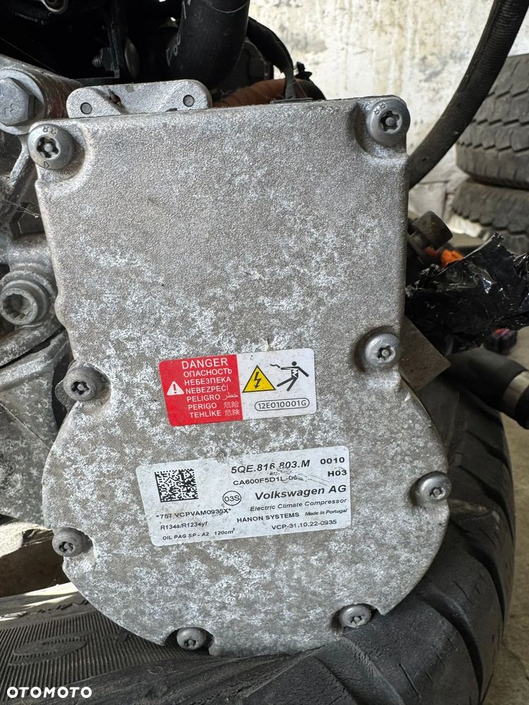 Vw Golf VIII 8 silnik 1.4 1.4 GTE Plug-in Hybrid (1395ccm/180 kW/245 KM) kompresor klimatyzacji 5QE816803M