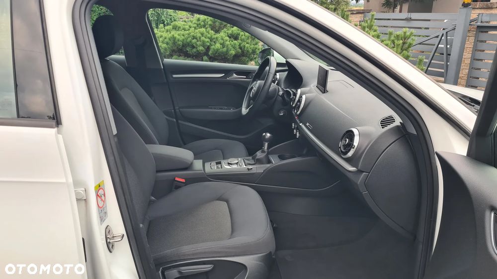 Audi A3 Sportback 30 TFSI - 7