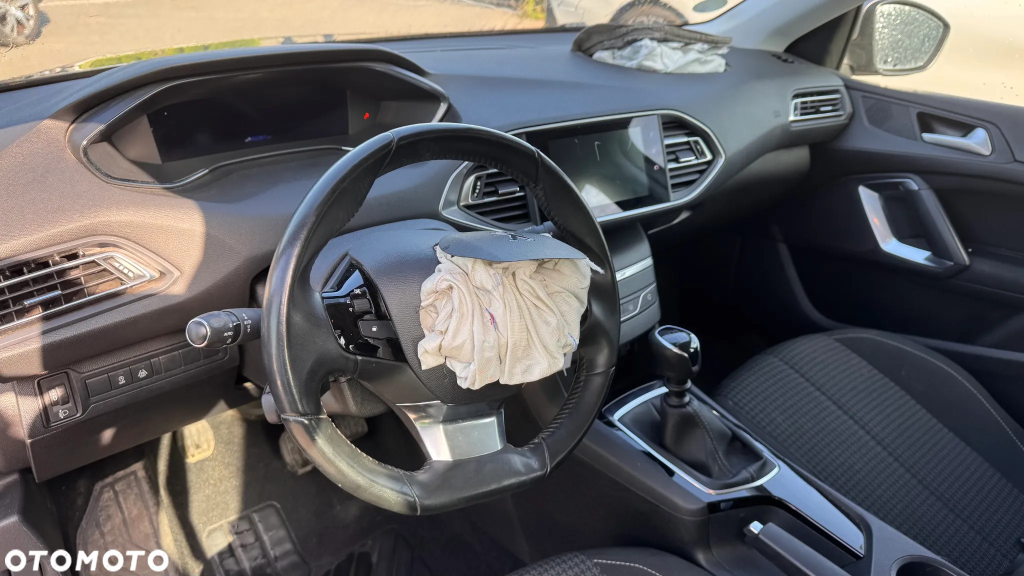 Peugeot 308 SW BlueHDi 130 Stop & Start Active - 21