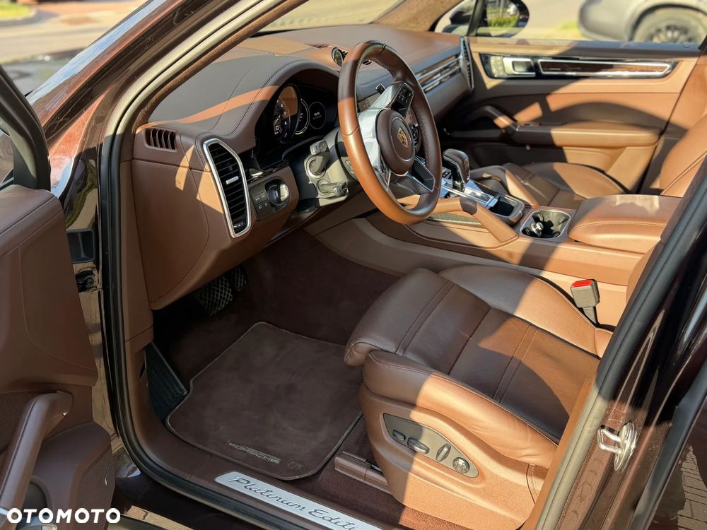 Porsche Cayenne E-Hybrid Platinum Edition - 9