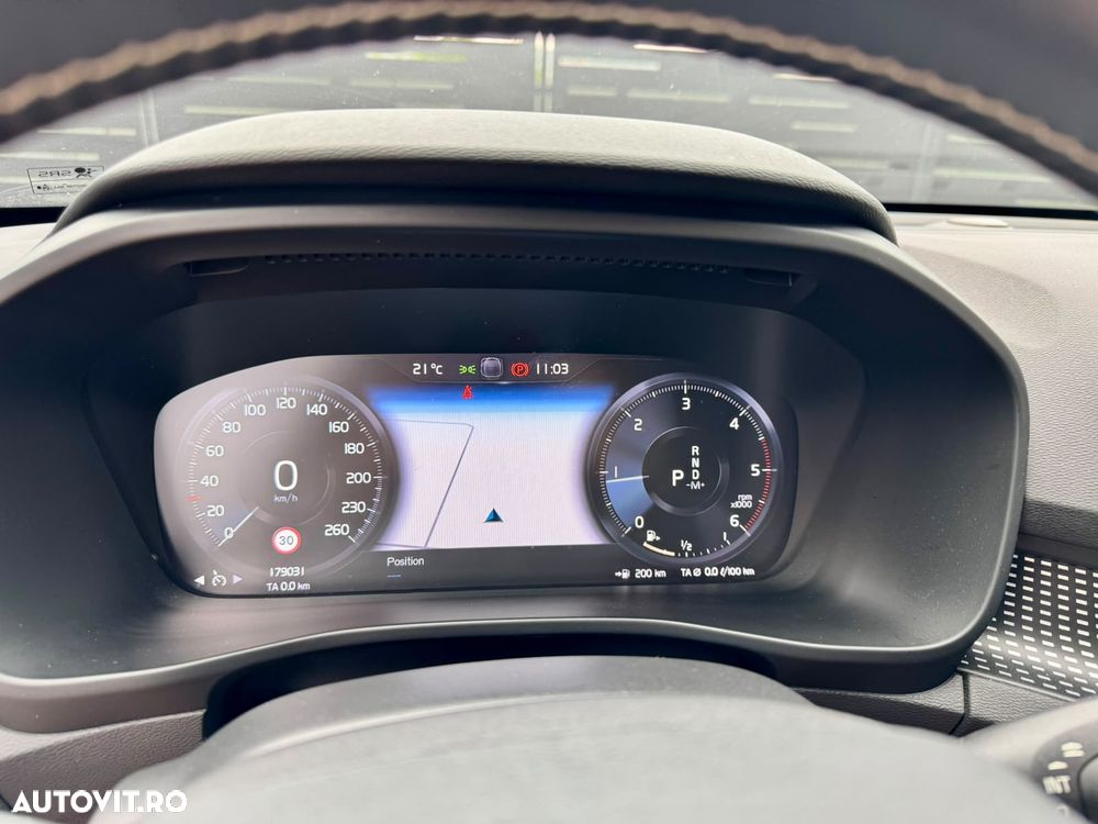Volvo XC 40 D3 R-Design - 9